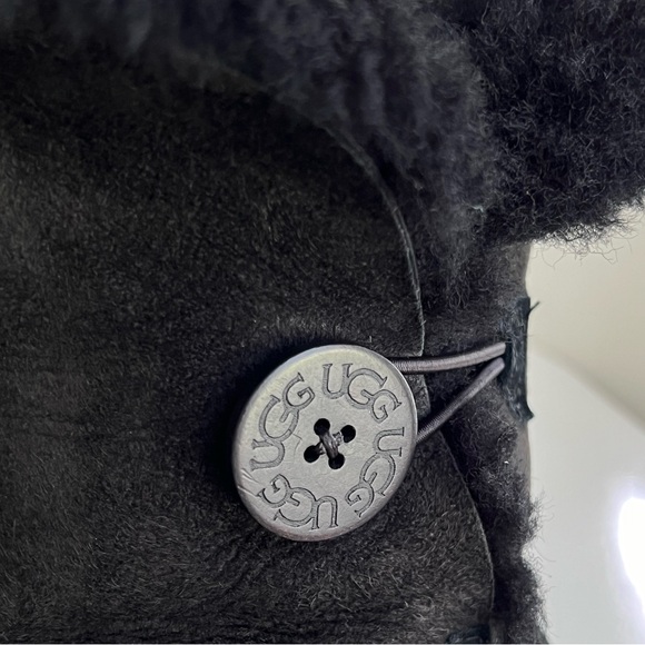 UGG Black Bailey Women's Short Button Boots Size 6 - Picture 2 of 15